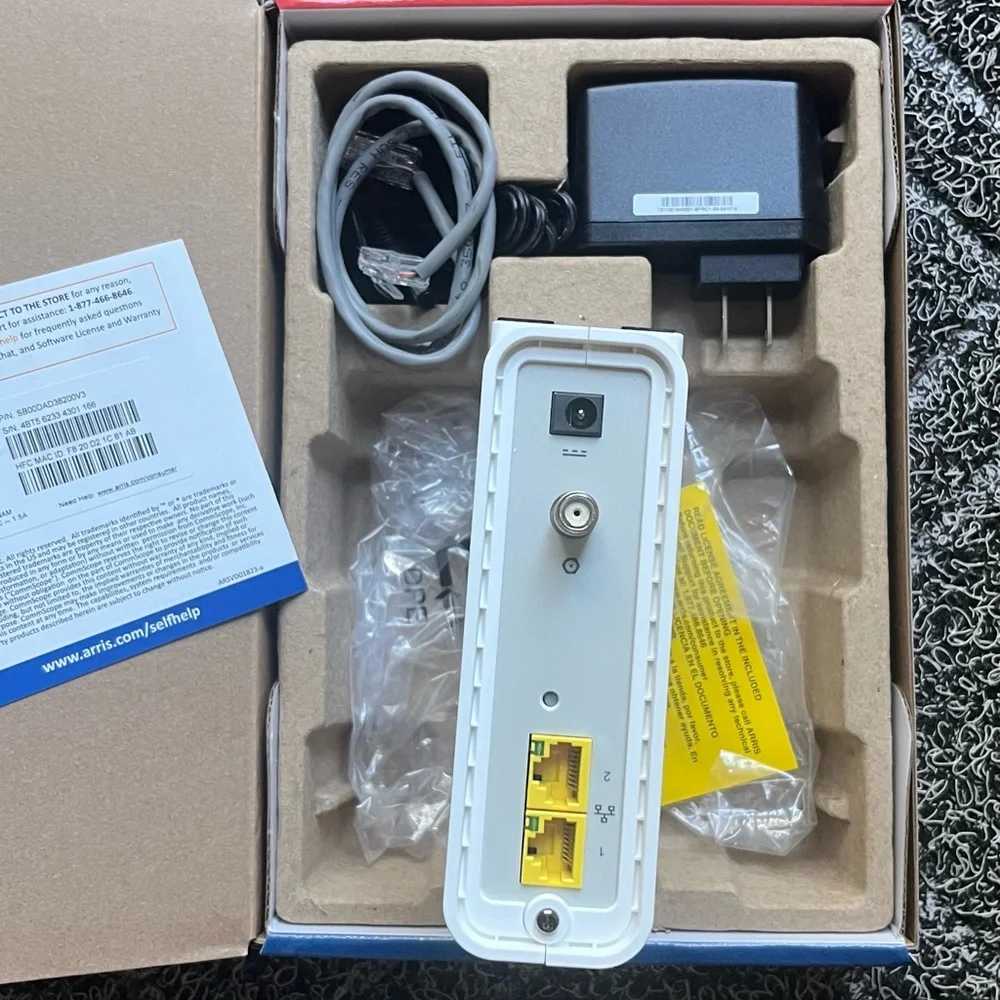 ARRIS SURFboard Cable Modem - White - Picture 4 of 7